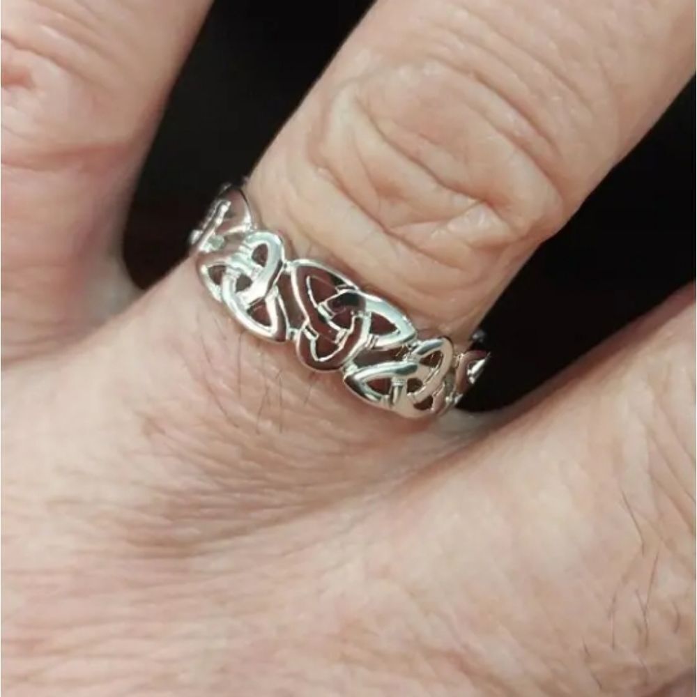 925 Sterling silver unisex elegant Celtic Hollow trinity Knot ring sz 8